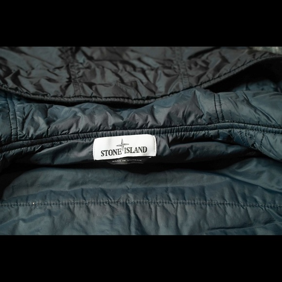 Stone Island Jacket GARMENT DYED CRINKLE REPS NY WITH PRIMALOFT®-TC - Picture 11 of 12